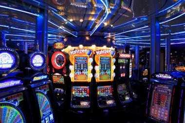Lucky Neko bonus feature and free spins display