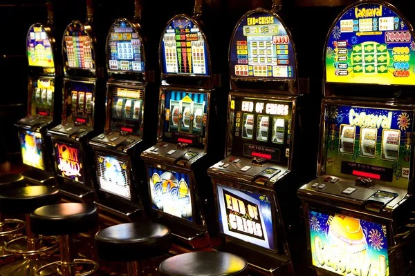 Monopoly Live wheel and board display on bola86 slot platform